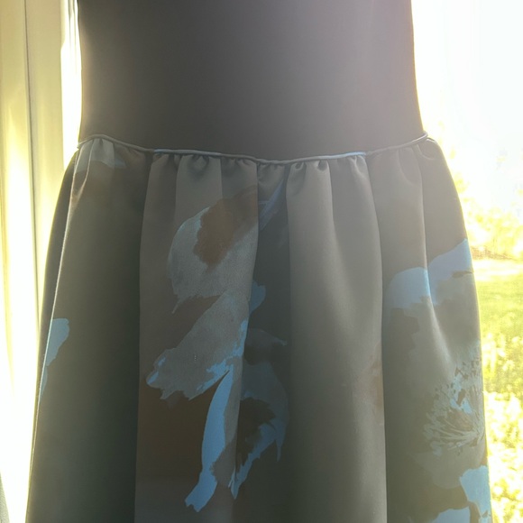 Aidan Mattox Black and Blue Floral Gown - Picture 4 of 13